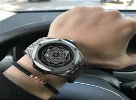 如何使宇舶手表长期保持可靠性能